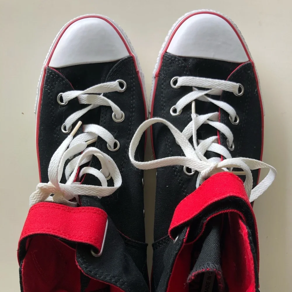 NEW Converse Chuck Taylor Hi Tops Black Red Accent Men’s 11 - Picture 3 of 7